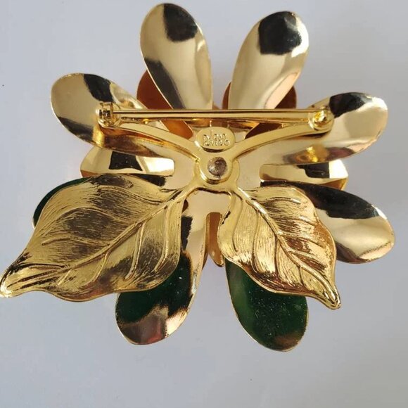 Large Statement Signed Joan Rivers Brooch Floral with Faux Pearl - Picture 8 of 9